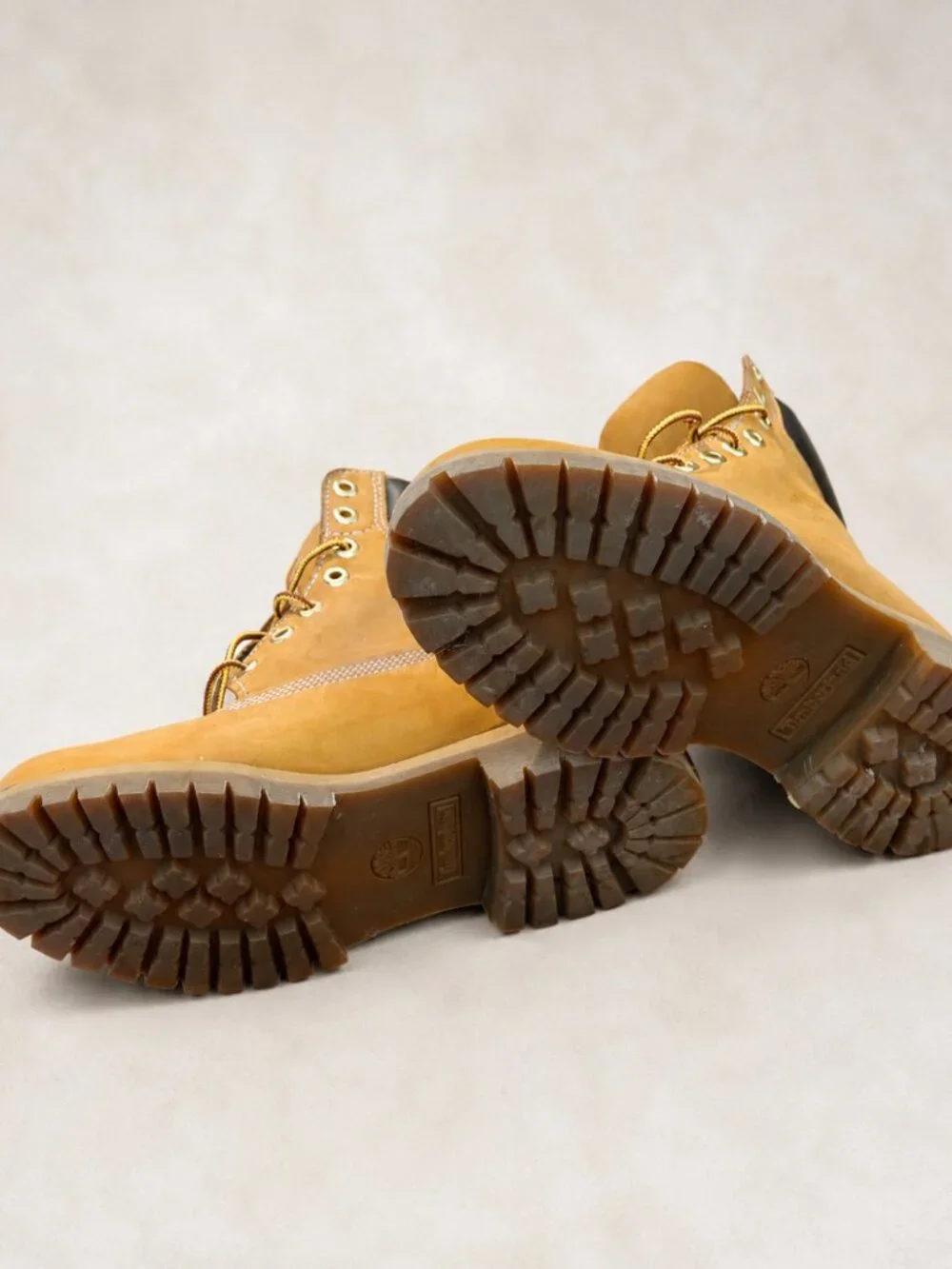 Timberland 6-Inch Premium Waterproof Wheat Nubuck Boots Men’s 9M